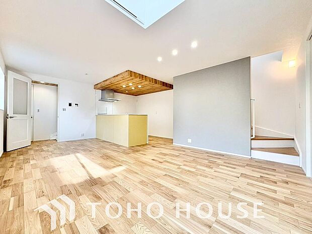 作り手の「気持ちの良いリビングでお過ごししていただきたい」という思いを感じさせます。