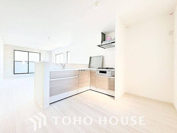 広々キッチンを採用。みんなで作った料理を召し上がりながらの会話は、どのような物になるのでしょうか。