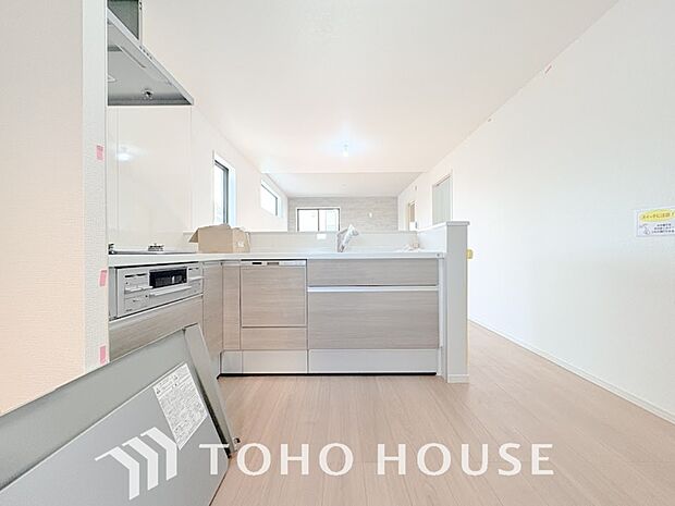 広々キッチンを採用。みんなで作った料理を召し上がりながらの会話は、どのような物になるのでしょうか。