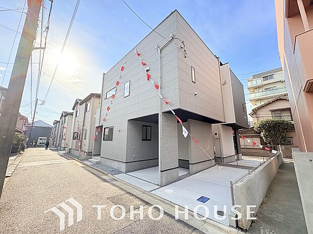 マンションとは違う敷地内駐車。ご主人様のお車のお手入れにも気合が入りますね。