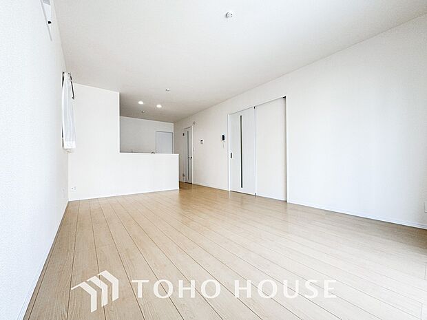 家は、ただ生活する場ではなく、笑顔の毎日、安らぎの日々のために、暮らしを愉しく、快適にする場所。