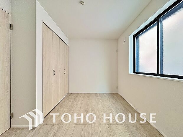 心と体をゆったりと安らげる主寝室。寝室のゆとりが大きい分だけ、暮らしの安らぎは深まります。