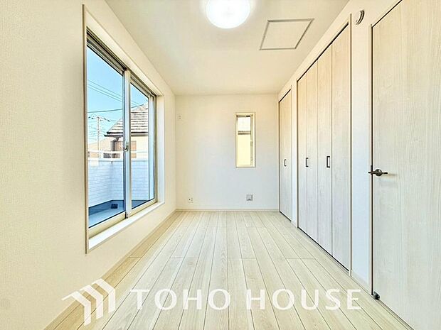 一日の疲れを癒やしてくれる主寝室。時を忘れて過ごす場所として過ごせるお部屋。