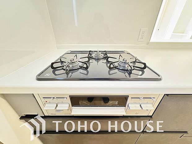 毎日料理をする、料理が好き、家族が多くて量を作る必要がある、等の方々にとっては必須の3口コンロ。