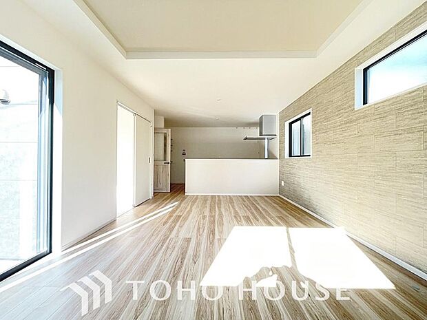 家は、ただ生活する場ではなく、笑顔の毎日、安らぎの日々のために、暮らしを愉しく、快適にする場所。