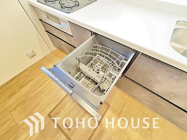 食洗機は家事の時間を短くできることがメリット。ビルトインタイプはキッチンをすっきりとみせてくれます。