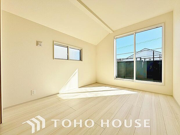 暖色系の照明は、心理的にも落ち着きを得られやすいそうです。