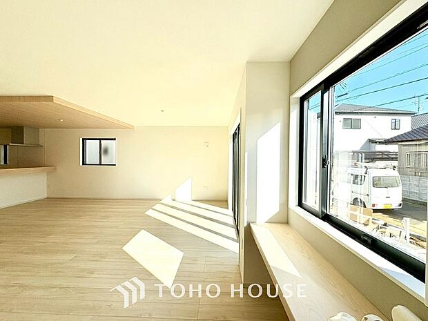 造りこんだ空間演出の妙が生み出す光と質のハーモニーはこの住宅のクオリティの良さを実感させてくれます。