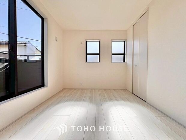 生活感を感じない空間では落ち着く事はできません。絶妙な雰囲気、配色、素材感を意識してコーディネート。