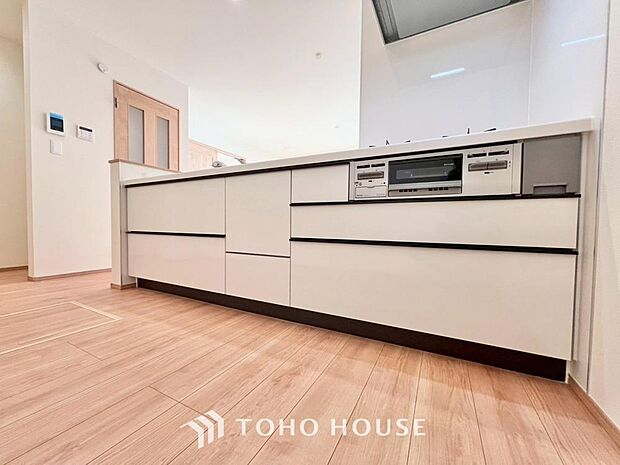 お料理の上手な方が独壇場でお料理の腕を披露するスタイルに向いているキッチンです。