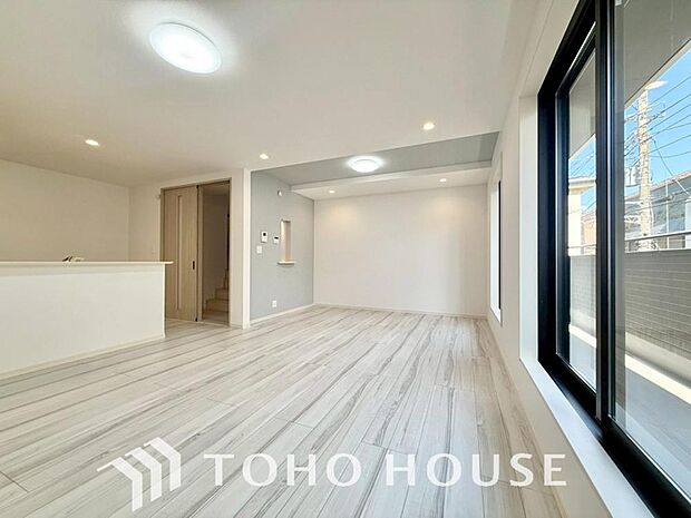 家は、ただ生活する場ではなく、笑顔の毎日、安らぎの日々のために、暮らしを愉しく、快適にする場所。