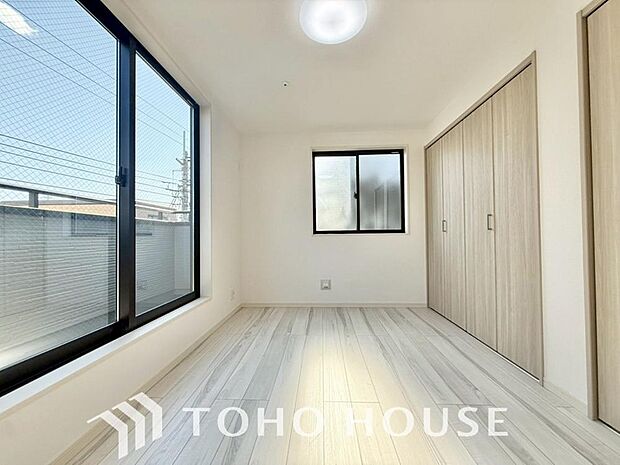 暖色系の照明は、心理的にも落ち着きを得られやすいそうです。