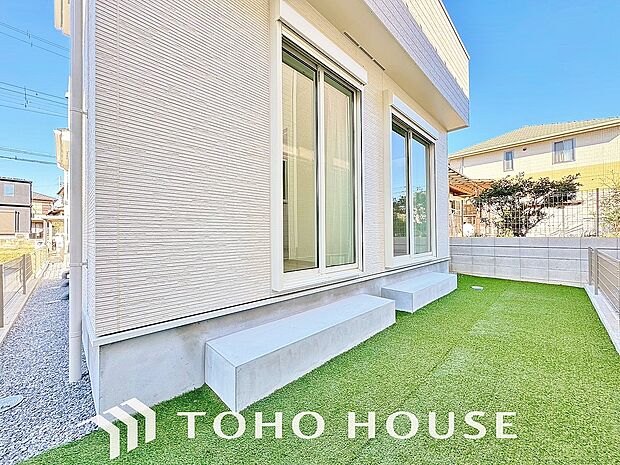 ここに住まう方々へ余すこと無く太陽の恵みを届けられるように計画・設計されております。