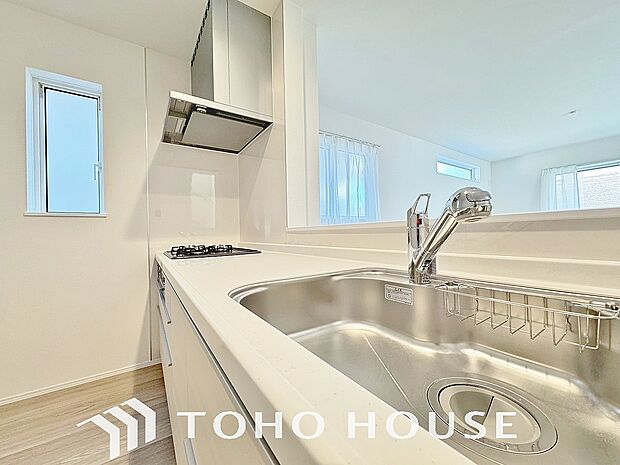 浄水と原水をボタン一つで切り替えられる浄水器一体型水洗。近年主流になりつつある人気の設備です。