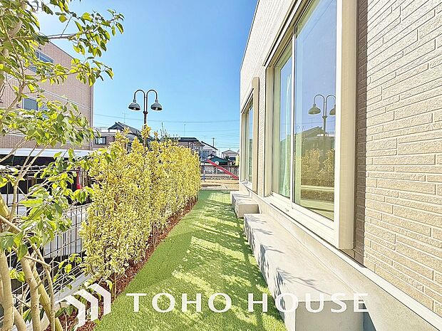 ここに住まう方々へ余すこと無く太陽の恵みを届けられるように計画・設計されております。