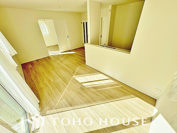 造りこんだ空間演出の妙が生み出す光と質のハーモニーはこの住宅のクオリティの良さを実感させてくれます。