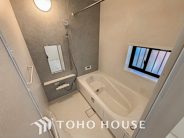 心地よいバスタイムを演出する浴室はゆとりあるサイズを採用。