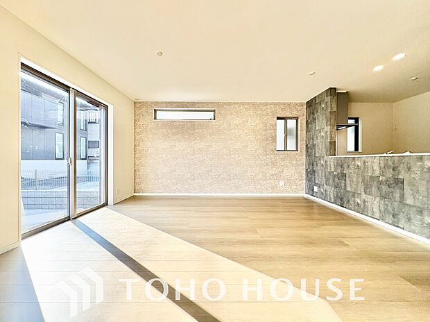 作り手の「気持ちの良いリビングでお過ごししていただきたい」という思いを感じさせます。