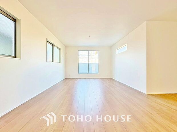 作り手の「気持ちの良いリビングでお過ごししていただきたい」という思いを感じさせます。