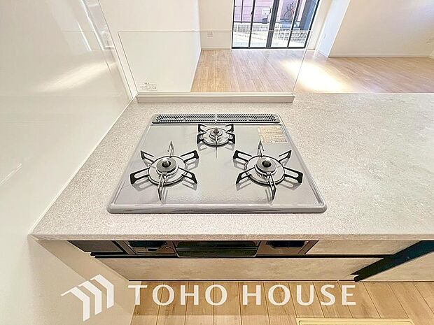 毎日料理をする、料理が好き、家族が多くて量を作る必要がある、等の方々にとっては必須の3口コンロ。