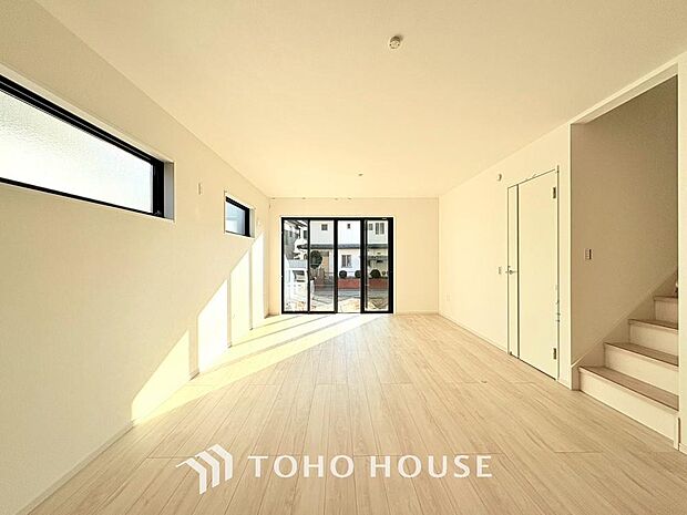 造りこんだ空間演出の妙が生み出す光と質のハーモニーはこの住宅のクオリティの良さを実感させてくれます。