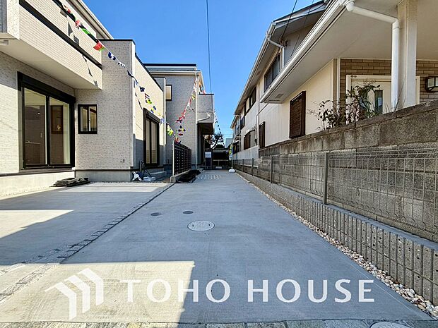 マンションとは違う敷地内駐車。ご主人様のお車のお手入れにも気合が入りますね。