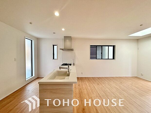 物件の陽当りや通風、周辺環境や街並みなど、資料には掲載していない情報をぜひ現地でご確認ください。