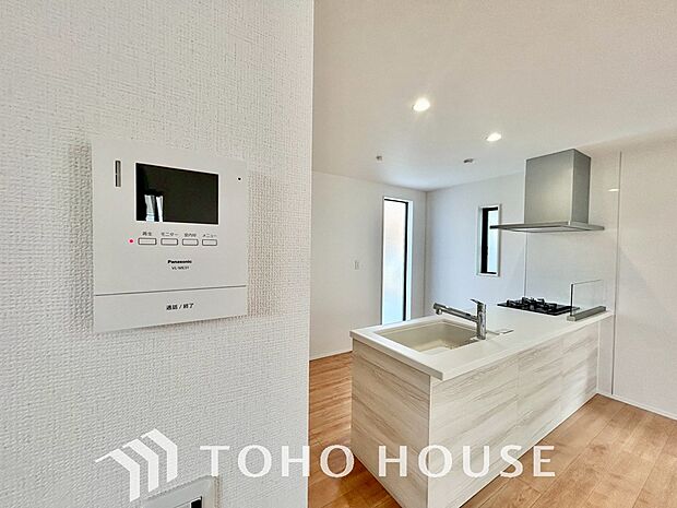 お子様の留守番時にも重宝する必須防犯アイテムです。留守中&在宅中も「見える安心」がそこにあります。