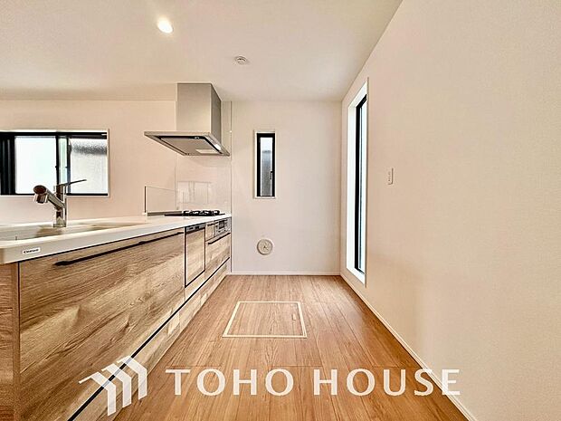 お料理の上手な方が、独壇場でお料理の腕を披露するスタイルに向いているキッチンです。