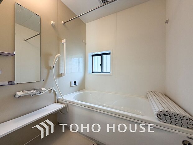 心地よいバスタイムを演出する浴室はゆとりあるサイズを採用。