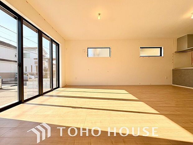 作り手の「気持ちの良いリビングでお過ごししていただきたい」という思いを感じさせます。