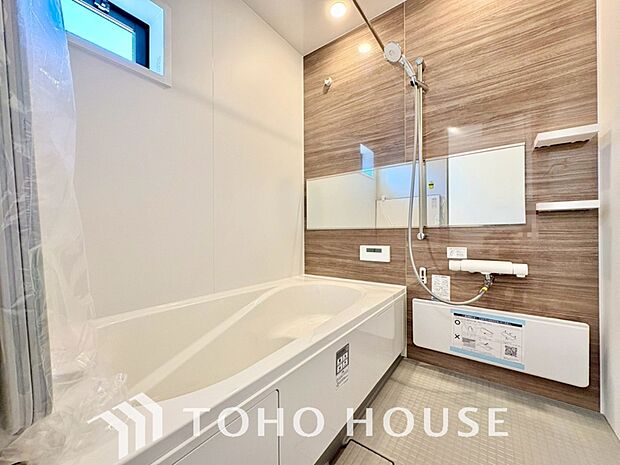 一日の疲れを癒すための心地よいバスタイムを演出する浴室はゆとりあるサイズを採用。