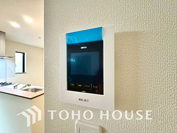 部屋干しを活用することで花粉・黄砂・PM2.5や、梅雨の湿度の高い時の菌の繁殖からお洗濯物を守れます。また、冬の寒さでの乾きにくさや干すときの手や体の冷えからも解放されるので1年中を通して活用いただけ