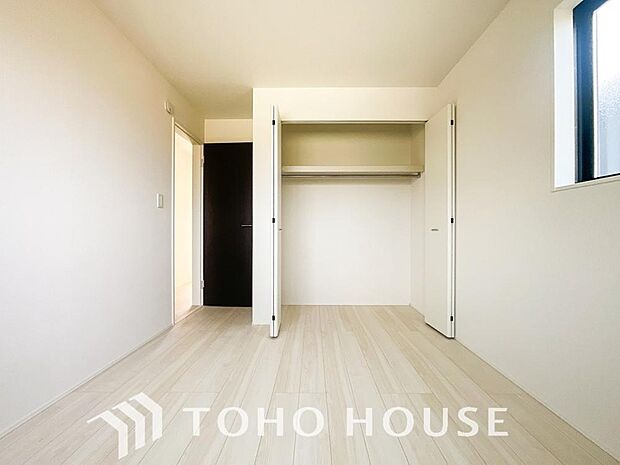 生活感を感じない空間では落ち着く事はできません。絶妙な雰囲気、配色、素材感を意識してコーディネート。