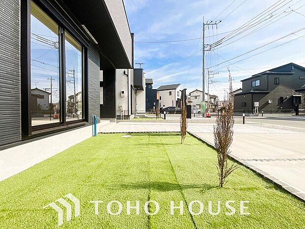 ここに住まう方々へ余すこと無く太陽の恵みを届けられるように計画・設計されております。