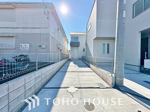 家のすぐ前に駐車場があるので、車の出入庫に時間がとられることもありません。