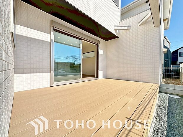 分譲住宅でありながら違う間取りで造られ、それぞれが世界で1邸だけの大切なマイホームとなります。物件をはじめ物価を考えた資金計画、保険や制度まで。不動産のプロが「安心」をご提案します。