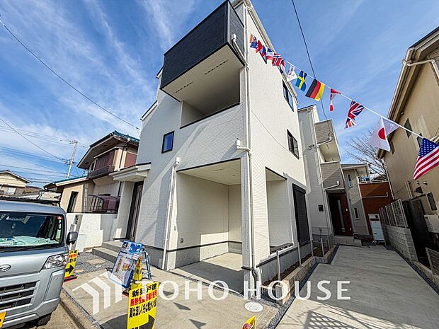 マンションとは違う敷地内駐車。ご主人様のお車のお手入れにも気合が入りますね。