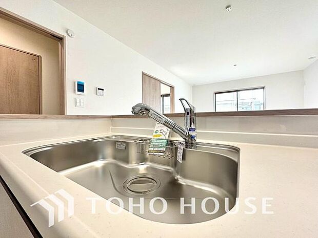 浄水と原水をボタン一つで切り替えられる浄水器一体型水洗。近年主流になりつつある人気の設備です。