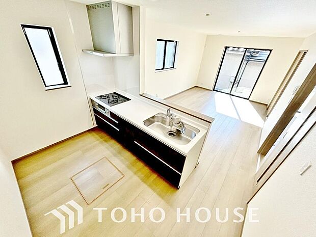 作り手の「気持ちの良いリビングでお過ごししていただきたい」という思いを感じさせます。