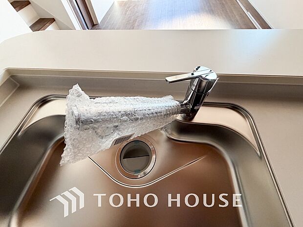 クリアな水が毎日使え、見た目にもスマートな浄水器一体型。お米を炊いたりする際には浄水機能をつかうこともできて、人気の商品です。