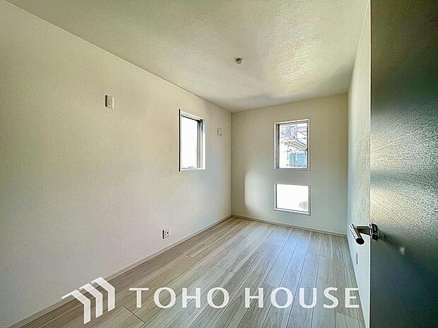 暖色系の照明は、心理的にも落ち着きを得られやすいそうです。