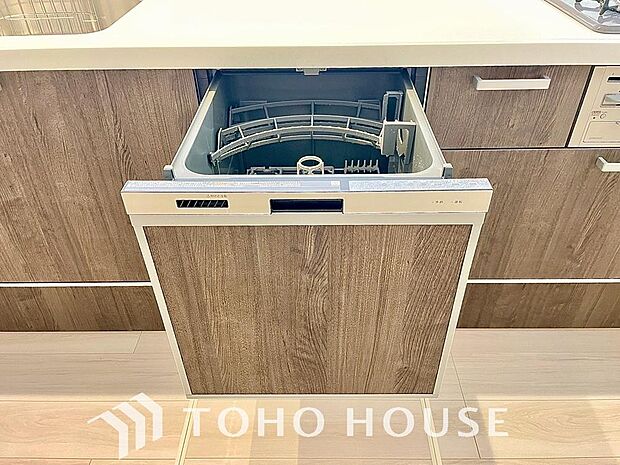 高温水や高圧水流を使う事で効率よく食器洗浄できます。殺菌効果も高いので哺乳瓶等を洗う際にも便利です。