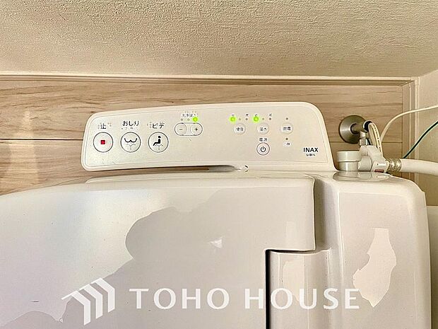 温水洗浄便座は日本が誇るトイレ文化のひとつです。お住まい購入時は新しいトイレで気持ちよく。