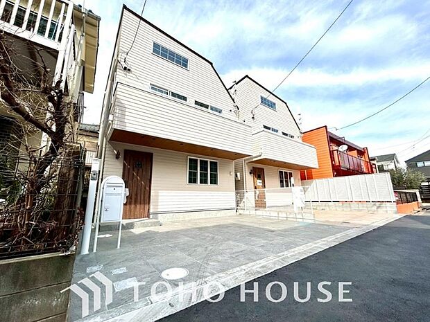 陽光に愛され、家族に包まれた本邸宅は、どんなに月日が経っても【オンリーワン】に輝き続けます。