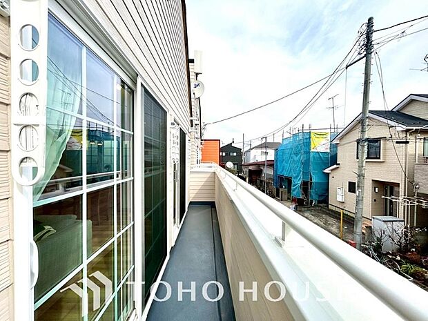 夜空の煌めきや、室内への通風や採光へ一役。ガーデニング等も充分に楽しめる広さを確保しております。