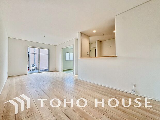 作り手の「気持ちの良いリビングでお過ごししていただきたい」という思いを感じさせます。