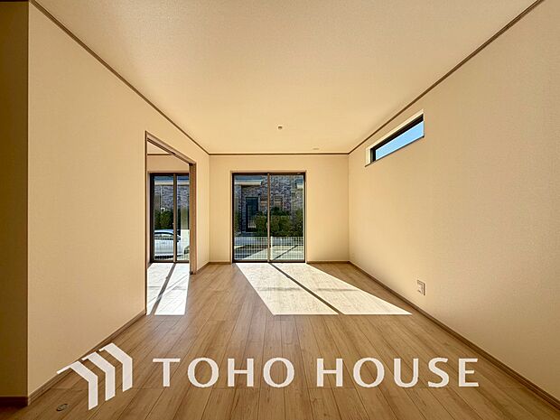 家族皆が集まる場所だからこそ、一番明るく使い勝手のいい空間に仕上げております。