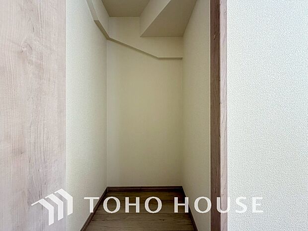 少しでも空いているスペースを収納にすることで、無駄のない空間を演出しております。