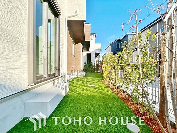 めまぐるしく過ぎ行く日々の中で、休息と癒しを提供してくれる空の下のプライベート空間があります。